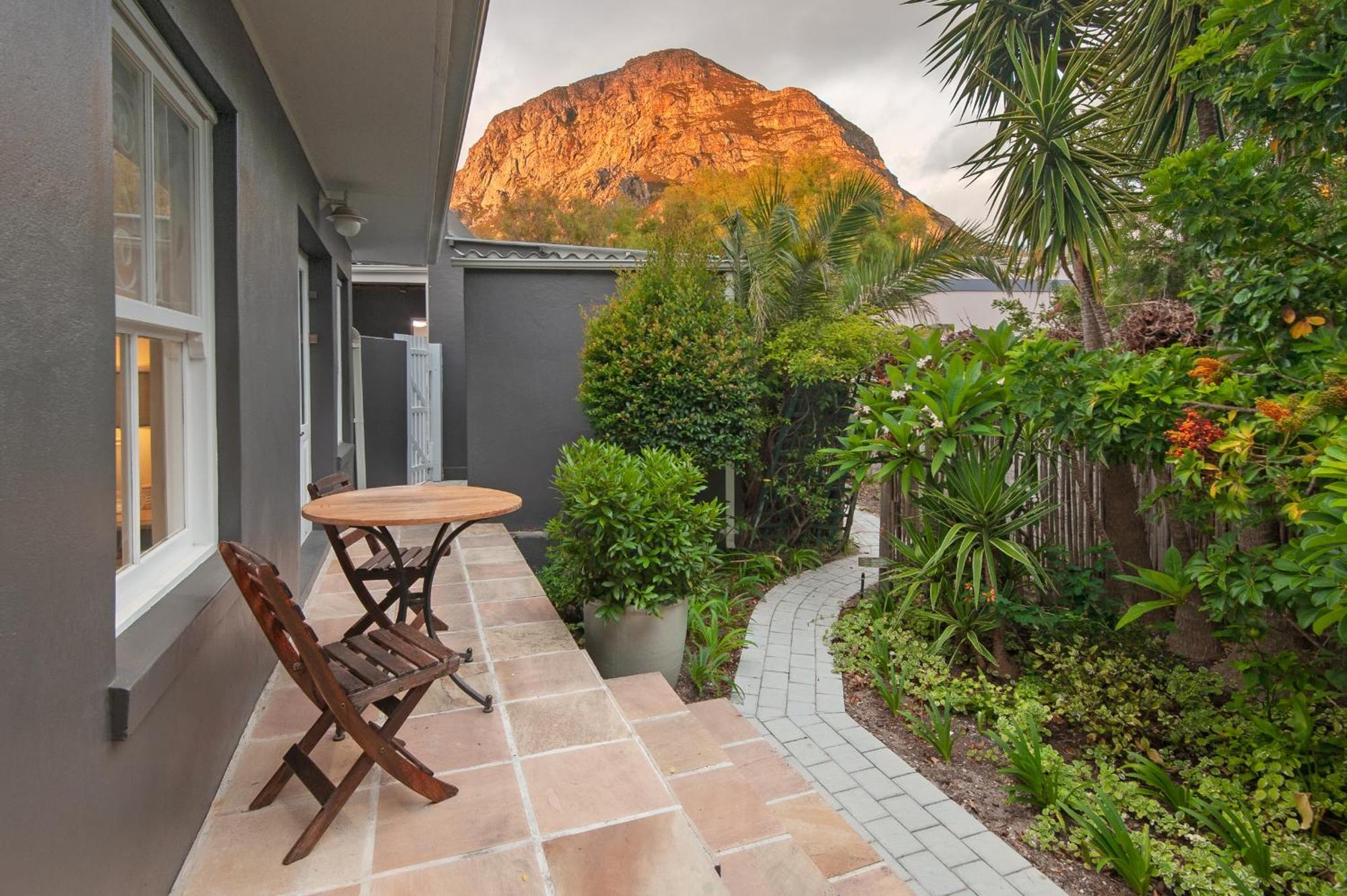 Villa Blu Guesthouse Hermanus Exterior photo